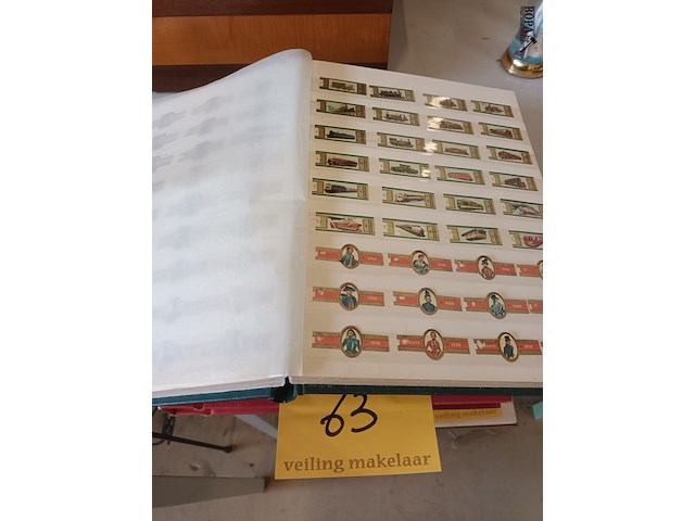 Lot 63 - sigarenbanden. 3 boeken - afbeelding 1 van  3