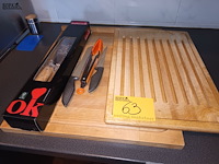 Lot 63 - snijplanken, messen en bbq set - afbeelding 4 van  4