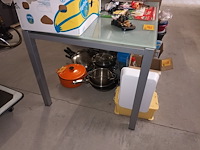 Lot 63 - tafel met glazen blad - afbeelding 3 van  3