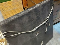 Lot 63 - wandklok modern met ledverlichting j-line - afbeelding 4 van  5