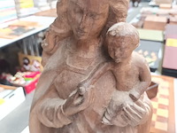 Lot 630 - houten beeld maria en kind - afbeelding 2 van  3