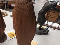Lot 630 - houten beeld maria en kind - afbeelding 3 van  3