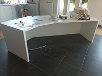 Lot 632 - witte bureau met schuine hoek