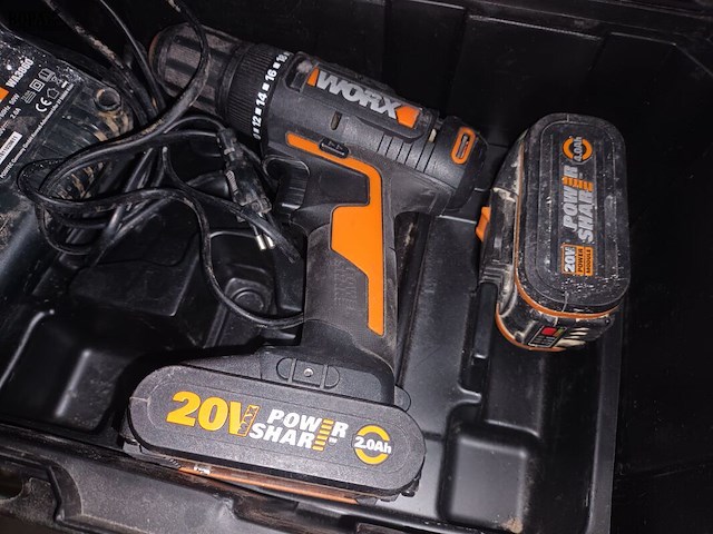 Lot 64 - accu schroevendraaier worx in koffer - afbeelding 3 van  5