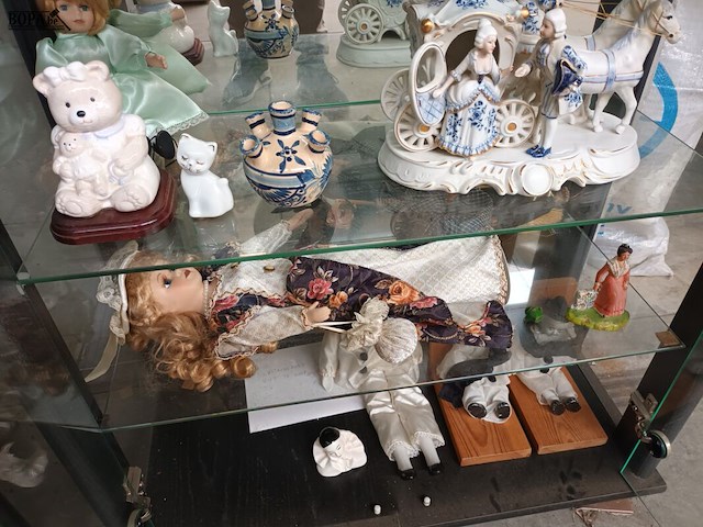 Lot 64 - beeldjes. 27 stuks - afbeelding 5 van  7