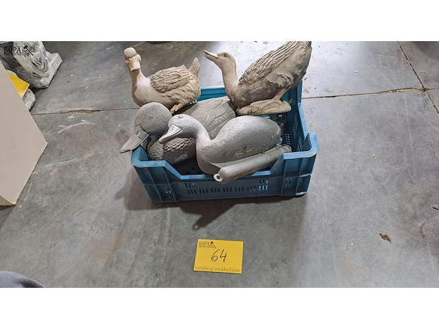 Lot 64 - eenden voor vijver en hoenders - 4 stuks - afbeelding 3 van  3