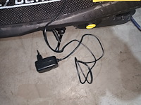 Lot 64 - elektrische step flyblade - afbeelding 4 van  5