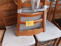Lot 64 - houten stoel. 3 stuks - afbeelding 1 van  5
