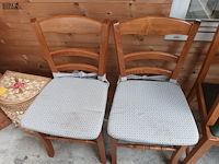 Lot 64 - houten stoel. 3 stuks - afbeelding 4 van  5