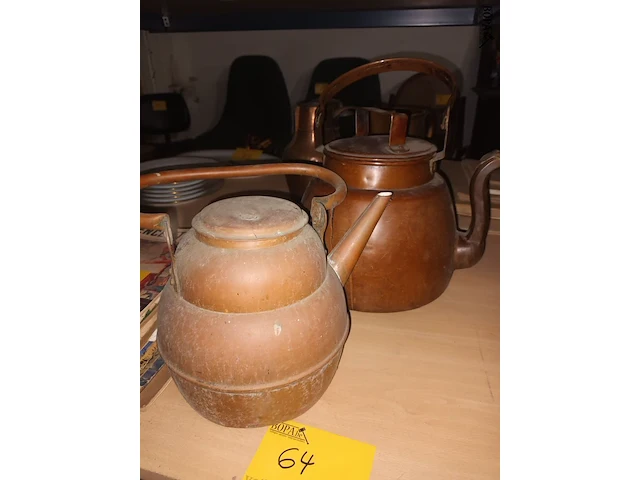 Lot 64 - koperen ketel. 2 stuks - afbeelding 1 van  4