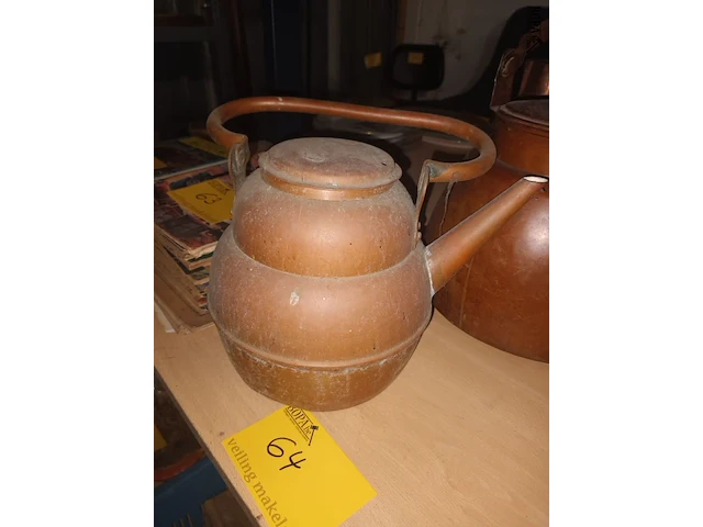 Lot 64 - koperen ketel. 2 stuks - afbeelding 2 van  4