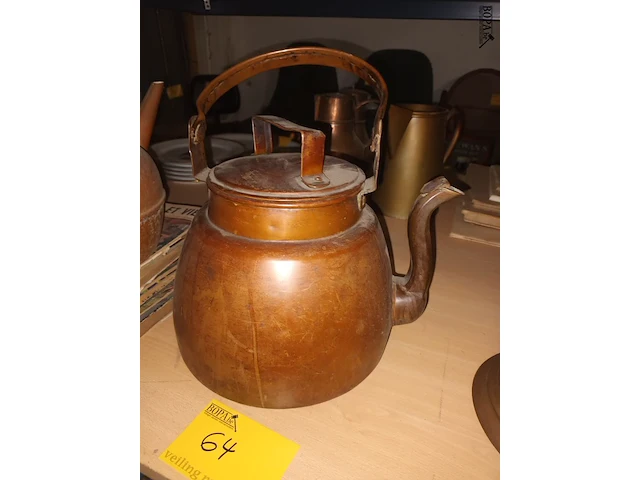 Lot 64 - koperen ketel. 2 stuks - afbeelding 3 van  4
