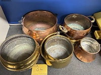 Lot 64 - lot koperen kookpotten en ketels - 5 stuks