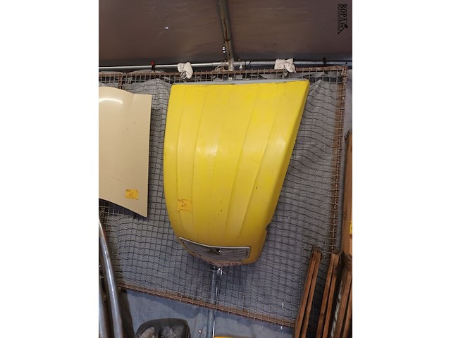 Lot 64 - motorkap citroën 2pk - afbeelding 1 van  3