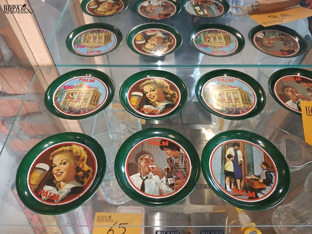 Lot 64 - palm items. 10 stuks - afbeelding 2 van  3