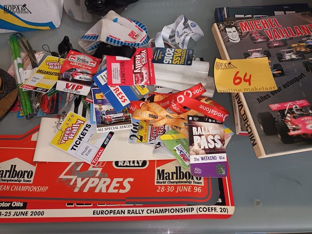 Lot 64 - rally verzamel items - afbeelding 1 van  8