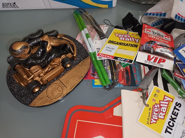 Lot 64 - rally verzamel items - afbeelding 2 van  8