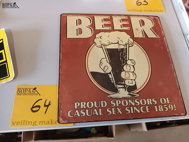 Lot 64 - reclame bord beer - afbeelding 1 van  3