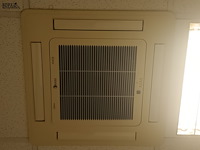 Lot 64 - rhoss inbouw airco/verwarming - afbeelding 1 van  1