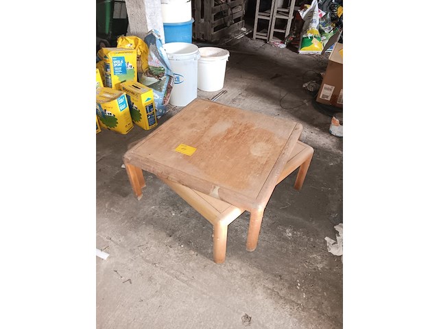 Lot 64 - salontafel. 2 stuks - afbeelding 1 van  1