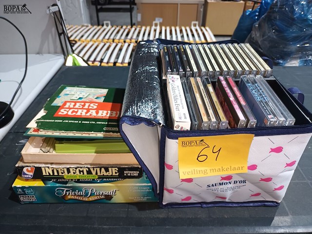 Lot 64 - spelletjes en muziek - afbeelding 1 van  4