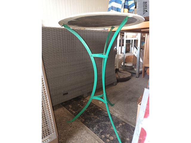 Lot 64 - tuintafel - afbeelding 3 van  4