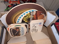 Lot 64 - vintage bierviltjes. 1 doos - afbeelding 8 van  8