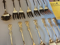 Lot 64 - vintage lepels en vorken. 38 stuks - afbeelding 4 van  4
