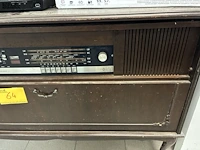 Lot 64 - vintage stereokast met platenspeler - afbeelding 3 van  6
