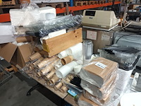 Lot 64 - wegwerp voedselverpakking - afbeelding 2 van  7