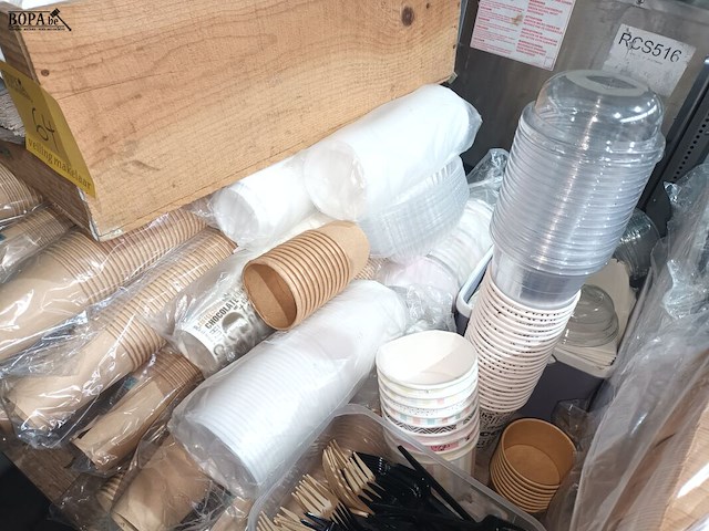 Lot 64 - wegwerp voedselverpakking - afbeelding 4 van  7