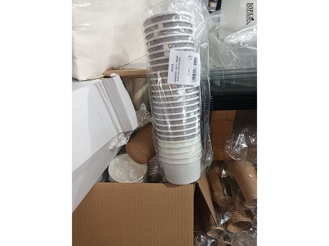 Lot 64 - wegwerp voedselverpakking - afbeelding 5 van  7