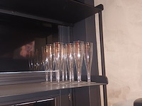 Lot 64 - wijnglazen. 38 stuks - afbeelding 2 van  3