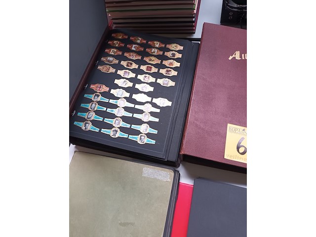 Lot 640 - sigarenbandjes - afbeelding 3 van  4