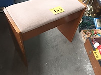 Lot 643 - pianobankje - afbeelding 3 van  3