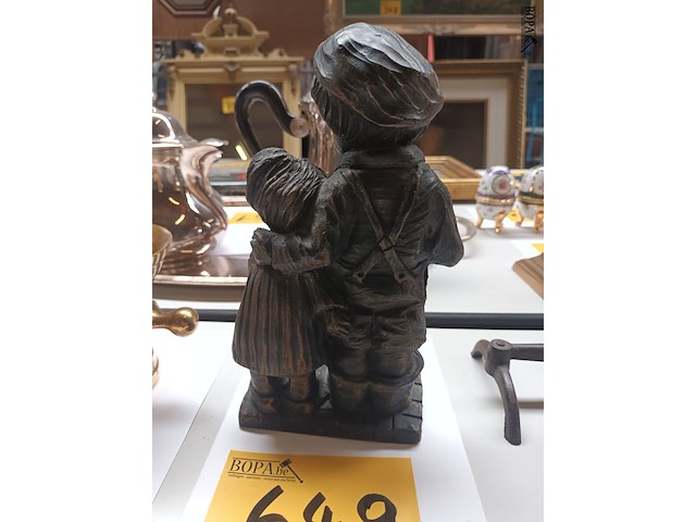 Lot 649 - beeld 2 kindjes - afbeelding 2 van  4