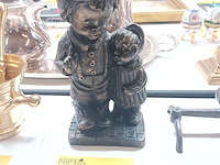 Lot 649 - beeld 2 kindjes - afbeelding 4 van  4