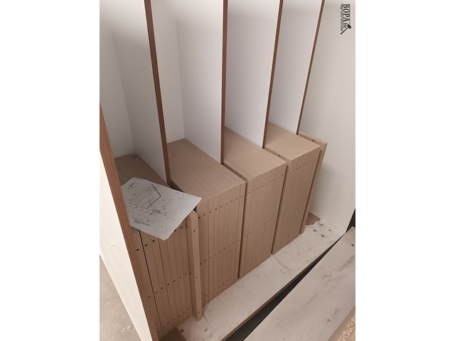 Lot 649 - transportkar met inhoud. 3 stuks - afbeelding 4 van  4
