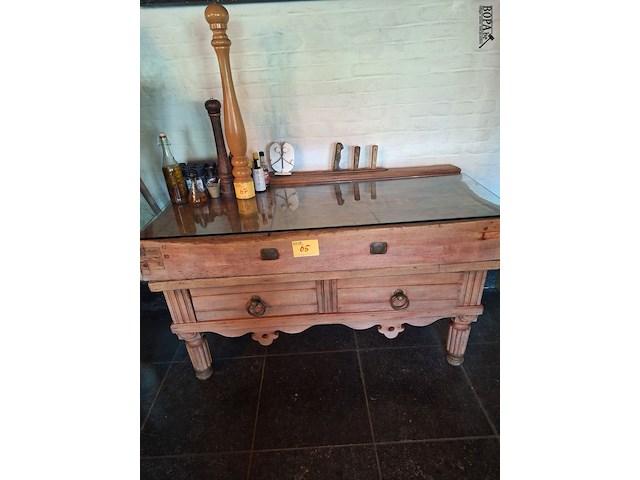Lot 65 - antieke beenhouwerskapblok - afbeelding 1 van  4