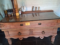 Lot 65 - antieke beenhouwerskapblok - afbeelding 1 van  4