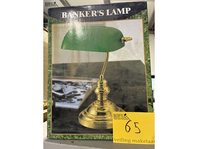Lot 65 - banker's lamp - afbeelding 1 van  2