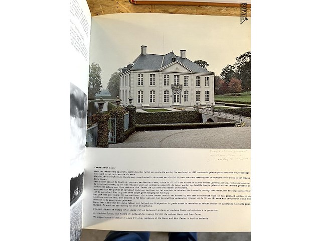 Lot 65 - bisdom brugge +kunst inn de metro brussel +esthetische spieg - afbeelding 3 van  11