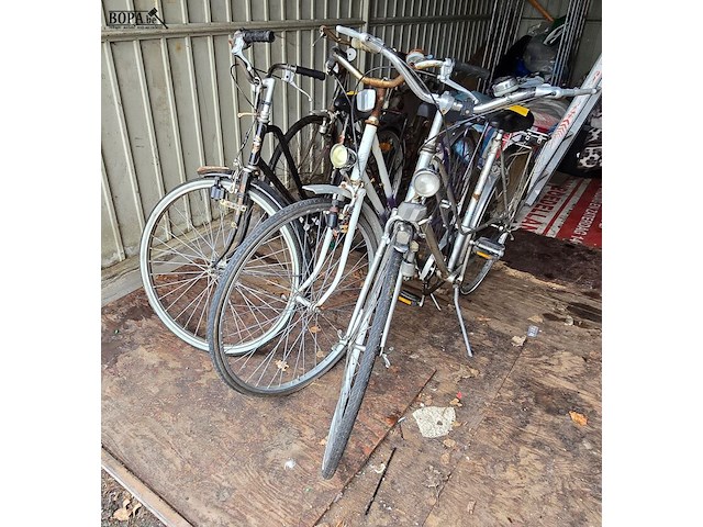 Lot 65 - damesfietsen 3 stuks - afbeelding 2 van  5