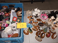 Lot 65 - decoratie met poezen - afbeelding 1 van  6