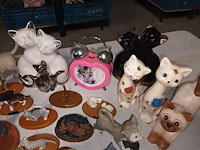 Lot 65 - decoratie met poezen - afbeelding 4 van  6