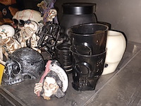 Lot 65 - decoratie met schedels. 15 stuks - afbeelding 4 van  4