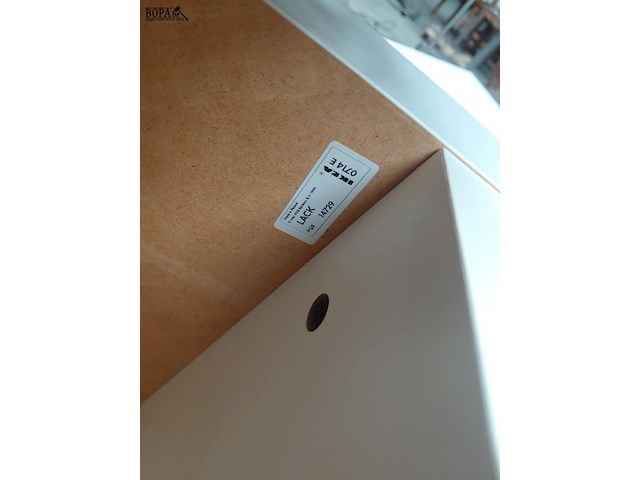 Lot 65 - duo witte nachttafel of bijzettafel - afbeelding 4 van  4