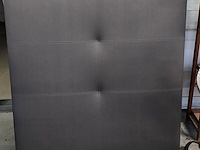 Lot 65 - hoofdborden boxspring muurbevestiging 2 stuks - afbeelding 1 van  2