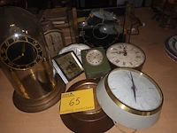 Lot 65 - horloges en klokken. 9 stuks