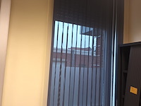 Lot 65 - lamellen gordijn luxaflex - afbeelding 2 van  4